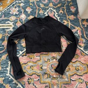 Black Gymshark long sleeve workout shirt